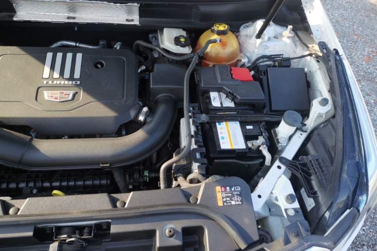 Used Cadillac XT5 2020 28T Four-Wheel Drive Luxury Version Engine Bay Left