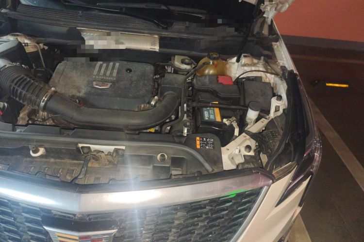 Used Cadillac XT5 2020 28T Luxury Version Engine Bay Left