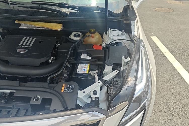 Used Cadillac XT5 2020 28T Four-Wheel Drive Luxury Version Engine Bay Left