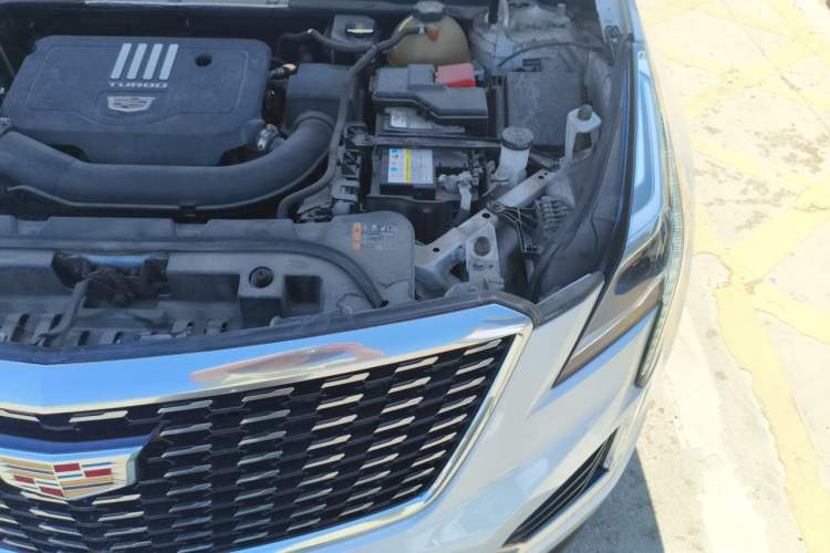 Used Cadillac XT5 2020 Revised Version 28T Luxury Edition Engine Bay Left