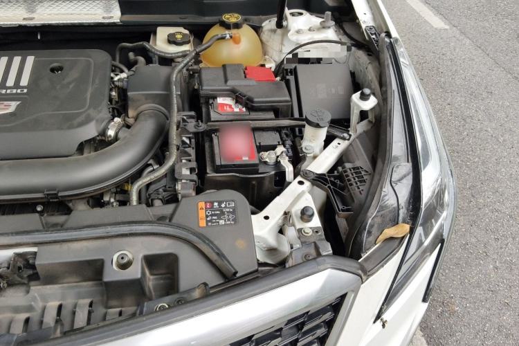 Used Cadillac XT5 2020 28T Luxury Version Engine Bay Left