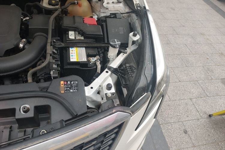 Used Cadillac XT5 2020 28T Four-Wheel Drive Luxury Version Engine Bay Left