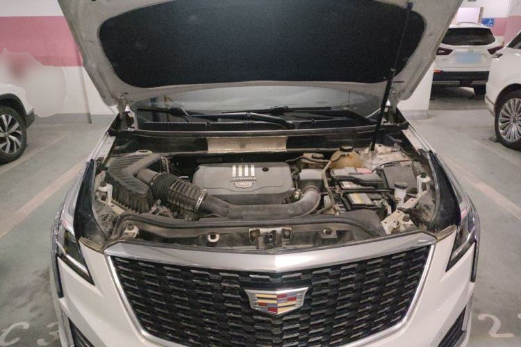 Used Cadillac XT5 2020 28T Tech Edition Engine Bay