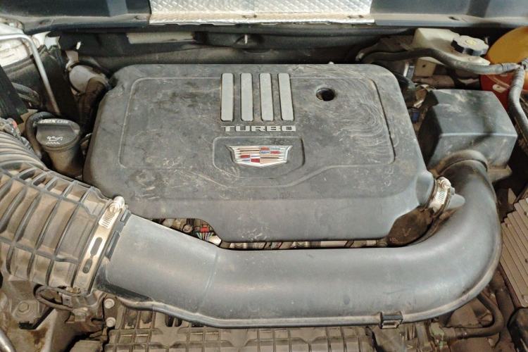 Used Cadillac XT5 2020 28T Luxury Version Engine Bay