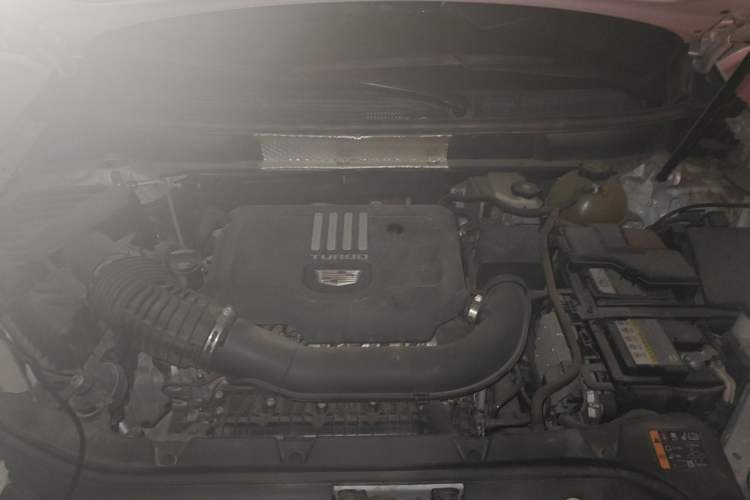 Used Cadillac XT5 2020 28T Luxury Version Engine Bay