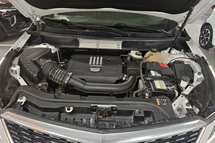Used Cadillac XT5 2020 28T Luxury Version Engine Bay