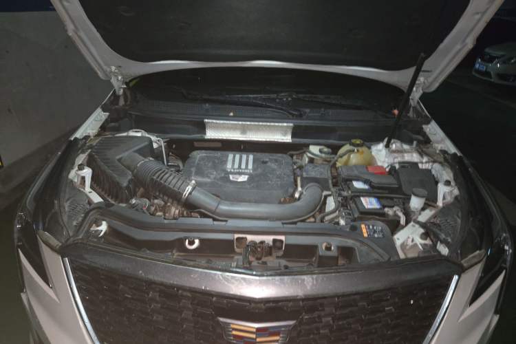 Used Cadillac XT5 2020 28T Luxury Version Engine Bay