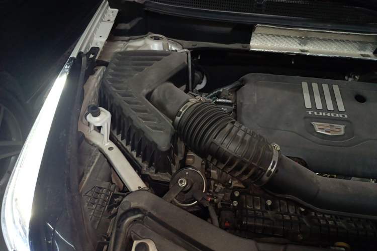 Used Cadillac XT5 2020 Revised Version 28T Four-Wheel Drive Luxury Edition Engine Bay Right