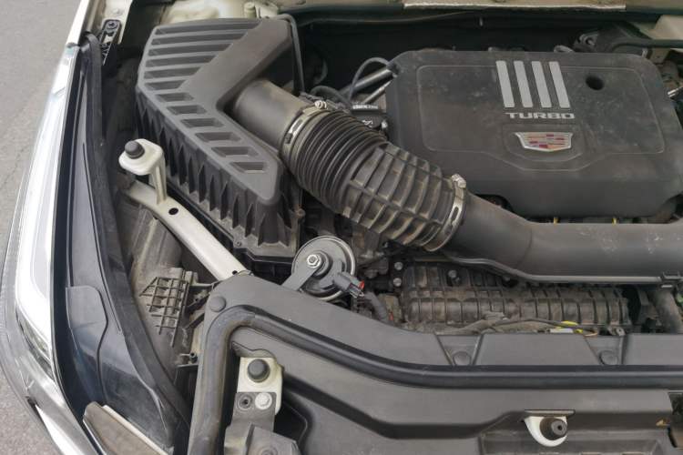 Used Cadillac XT5 2020 28T Four-Wheel Drive Tech Version Engine Bay Right
