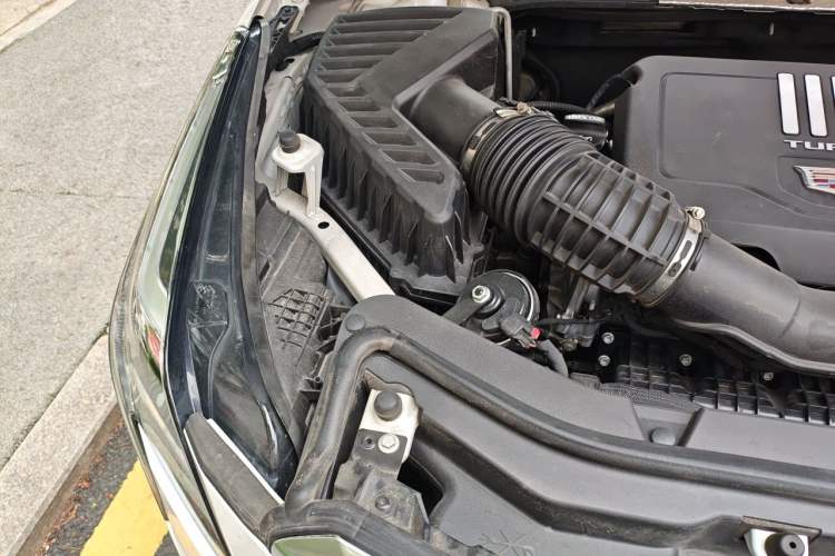 Used Cadillac XT5 2020 28T Luxury Version Engine Bay Right