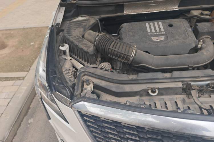 Used Cadillac XT5 2020 28T Luxury Version Engine Bay Right