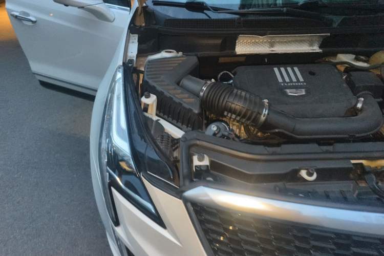 Used Cadillac XT5 2020 Revised Version 28T Luxury Edition Engine Bay Right