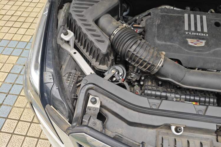 Used Cadillac XT5 2020 Revised Version 28T Luxury Edition Engine Bay Right