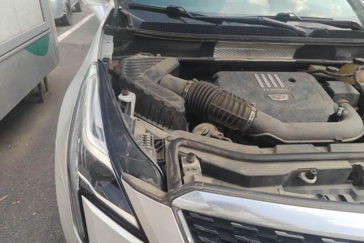 Used Cadillac XT5 2020 Revised Version 28T Luxury Edition Engine Bay Right