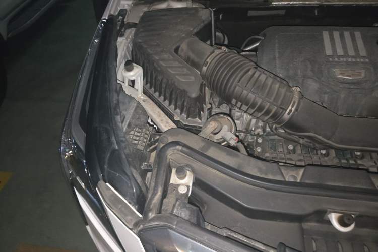 Used Cadillac XT5 2020 28T Four-Wheel Drive Luxury Version Engine Bay Right