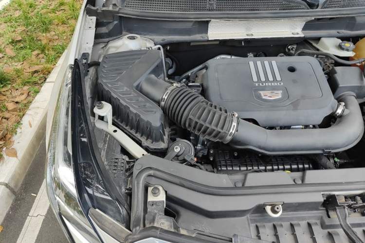Used Cadillac XT5 2020 Revised Version 28T Luxury Edition Engine Bay Right