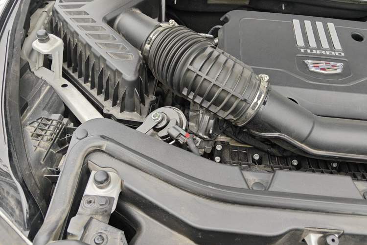 Used Cadillac XT5 2020 28T Luxury Version Engine Bay Right