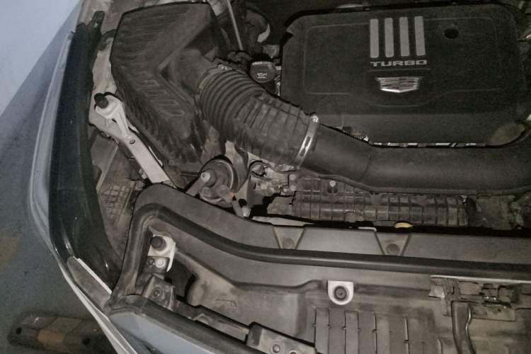 Used Cadillac XT5 2020 28T Luxury Version Engine Bay Right