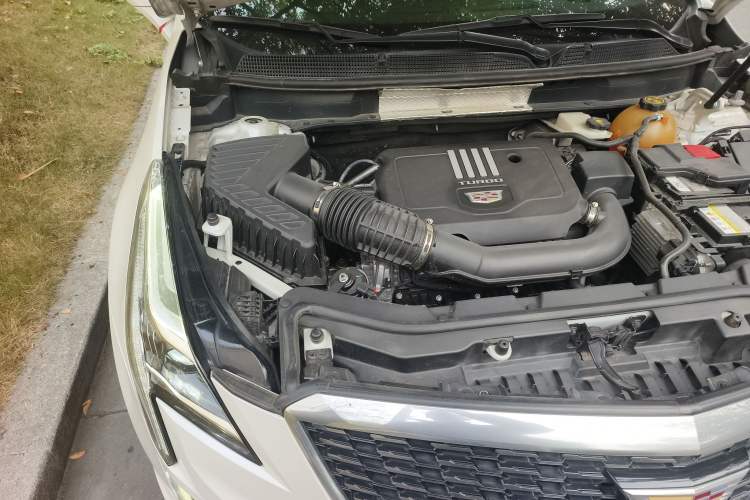 Used Cadillac XT5 2020 28T Four-Wheel Drive Luxury Version Engine Bay Right
