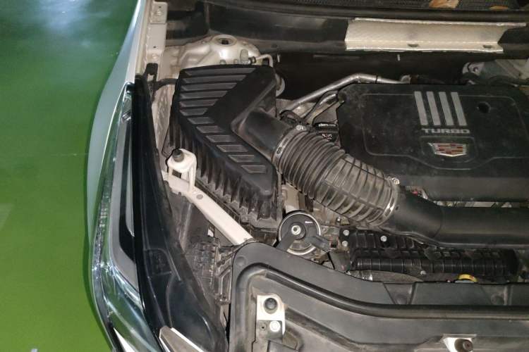Used Cadillac XT5 2020 28T Luxury Version Engine Bay Right