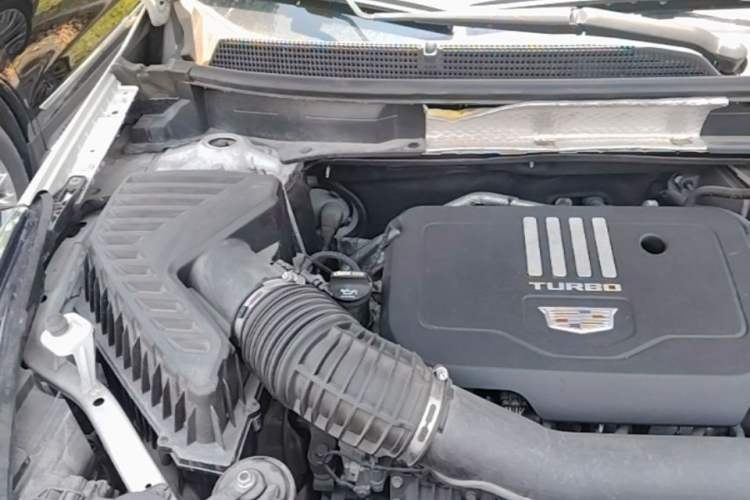 Used Cadillac XT5 2020 28T 4x4 Platinum Sport Edition Engine Bay Right