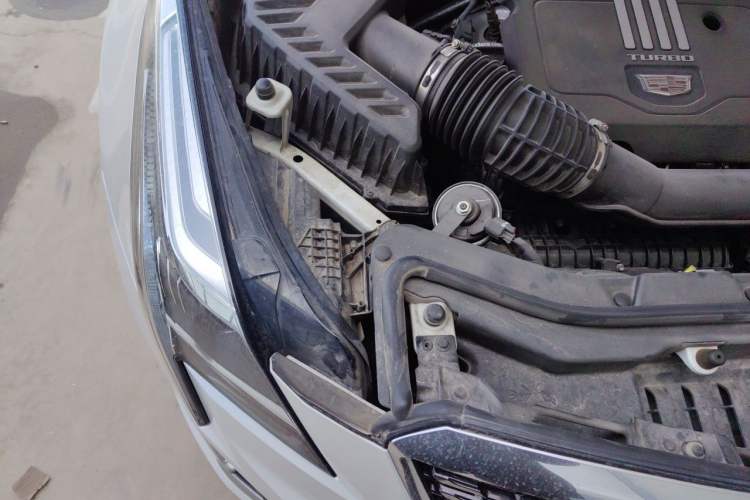 Used Cadillac XT5 2020 Revised Version 28T Four-Wheel Drive Luxury Edition Engine Bay Right