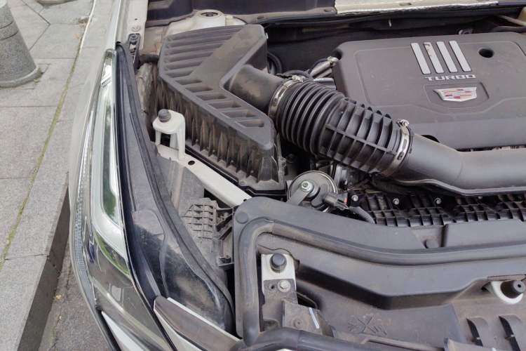 Used Cadillac XT5 2020 28T Luxury Version Engine Bay Right