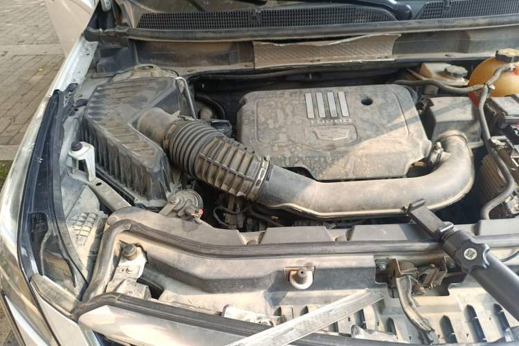 Used Cadillac XT5 2020 28T Four-Wheel Drive Tech Version Engine Bay Right