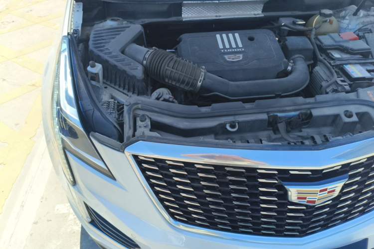Used Cadillac XT5 2020 Revised Version 28T Luxury Edition Engine Bay Right