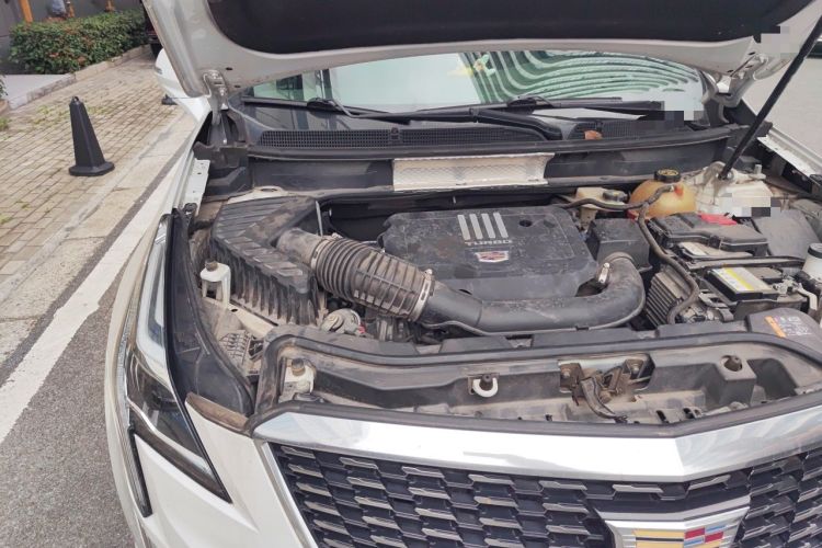 Used Cadillac XT5 2020 28T Tech Edition Engine Bay Right