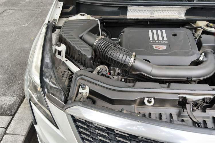 Used Cadillac XT5 2020 28T Luxury Version Engine Bay Right