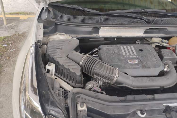 Used Cadillac XT5 2020 28T Luxury Version Engine Bay Right