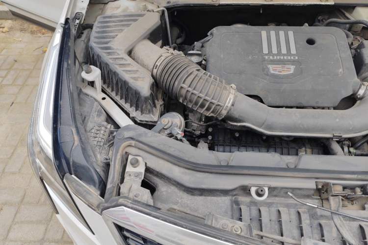 Used Cadillac XT5 2020 Revised Version 28T Luxury Edition Engine Bay Right