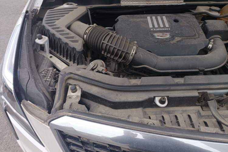 Used Cadillac XT5 2020 28T Luxury Version Engine Bay Right