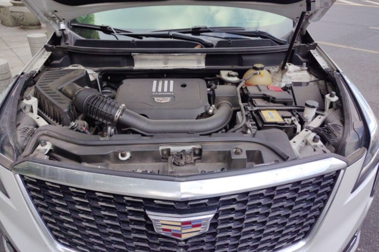 Used Cadillac XT5 2020 28T Luxury Version Engine Bay
