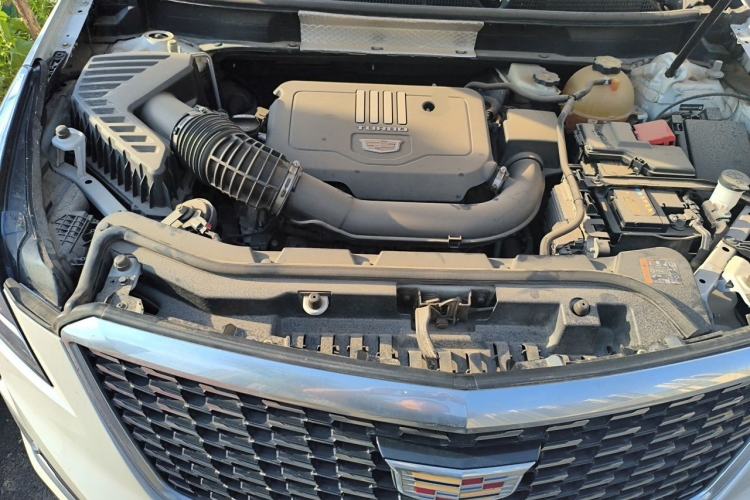 Used Cadillac XT5 2020 Revised Version 28T Luxury Edition Engine Bay