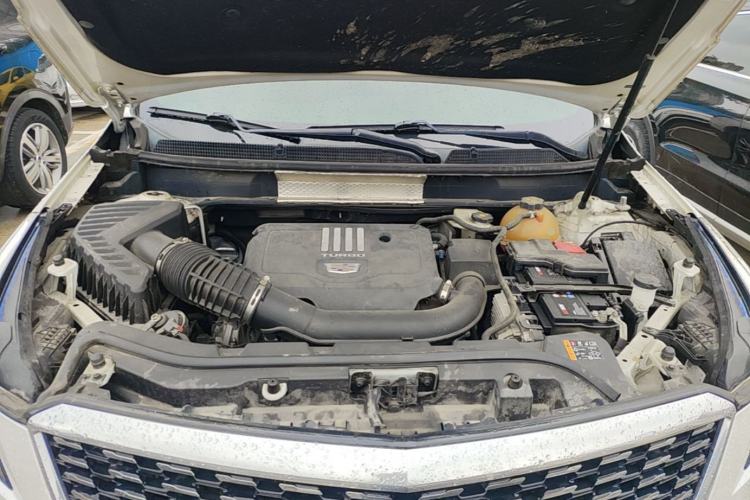 Used Cadillac XT5 2020 28T Luxury Version Engine Bay