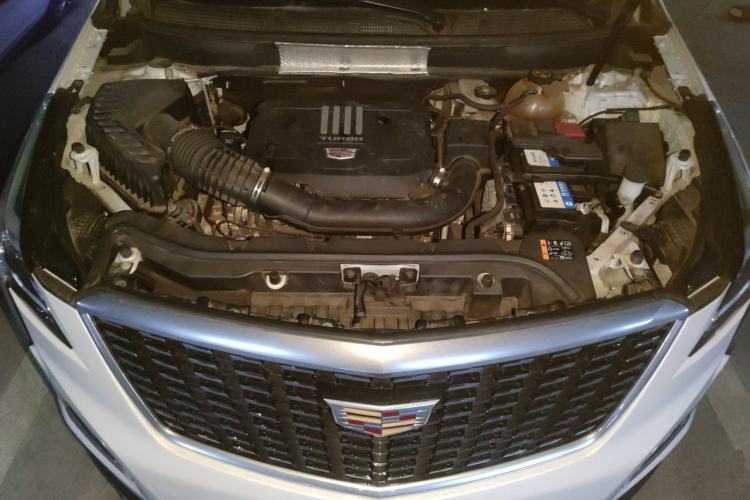 Used Cadillac XT5 2020 28T Luxury Version Engine Bay