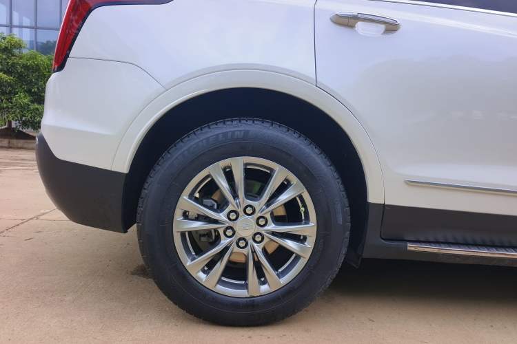 Used Cadillac XT5 2020 28T Luxury Version Exterior 10