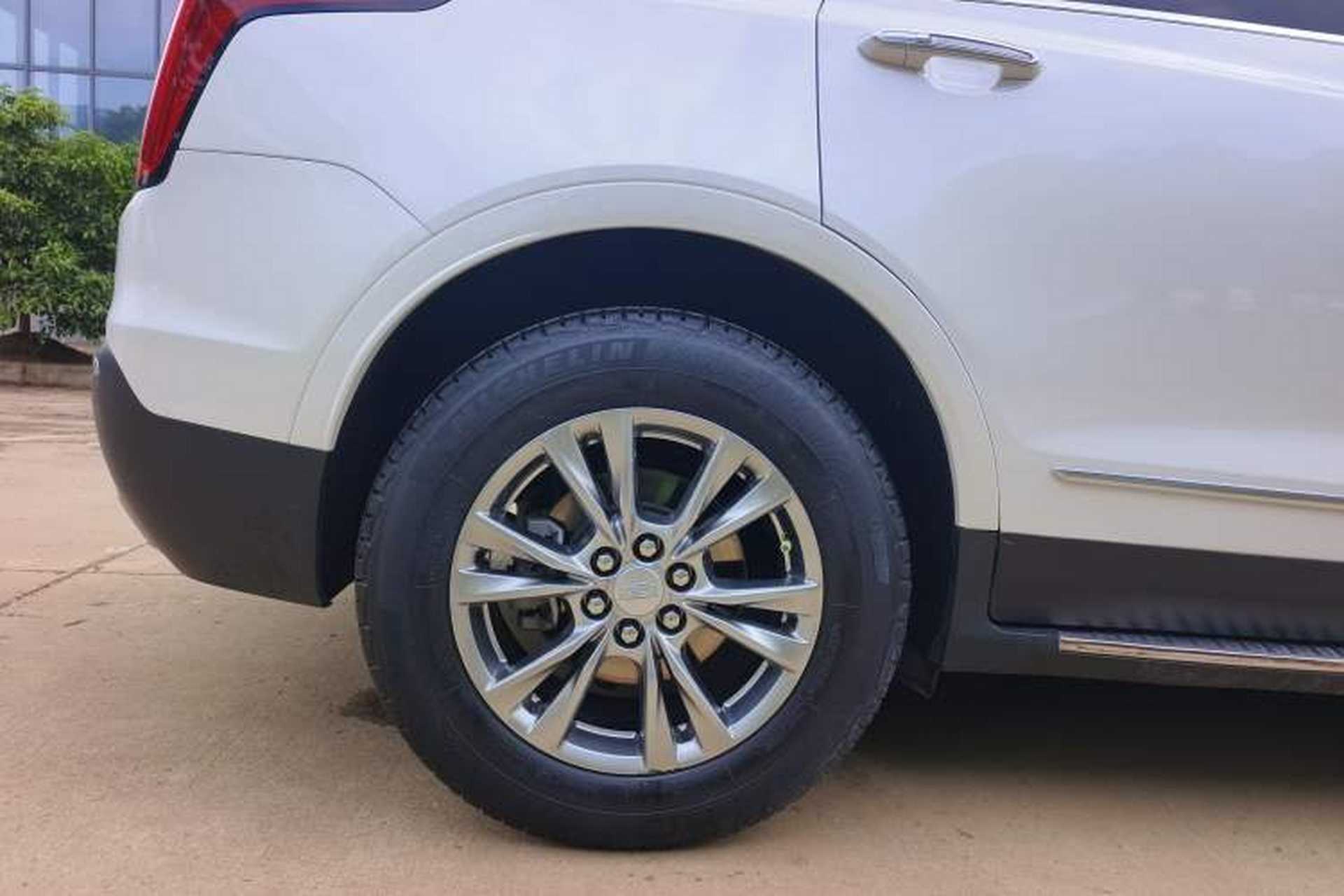 Used Cadillac XT5 2020 28T Luxury Version Exterior 10
