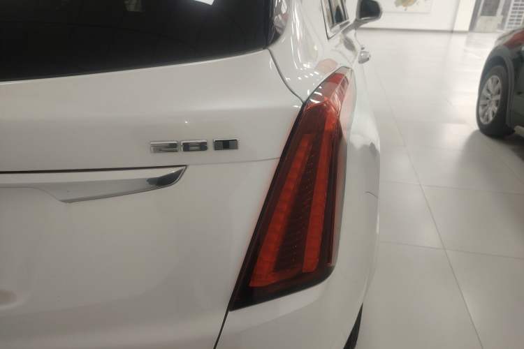 Used Cadillac XT5 2020 28T Tech Edition Exterior 3
