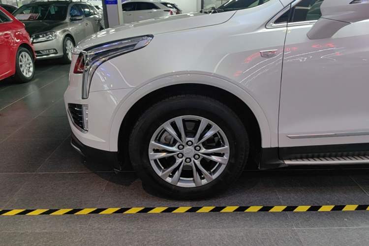 Used Cadillac XT5 2020 Revised Version 28T Luxury Edition Exterior 4