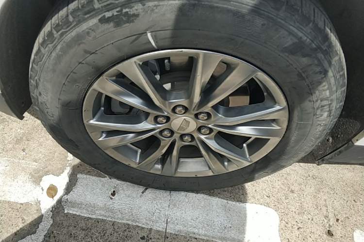 Used Cadillac XT5 2020 28T Luxury Version Exterior 4