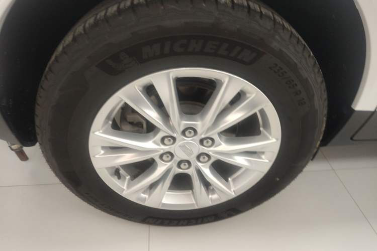 Used Cadillac XT5 2020 28T Tech Edition Exterior 5