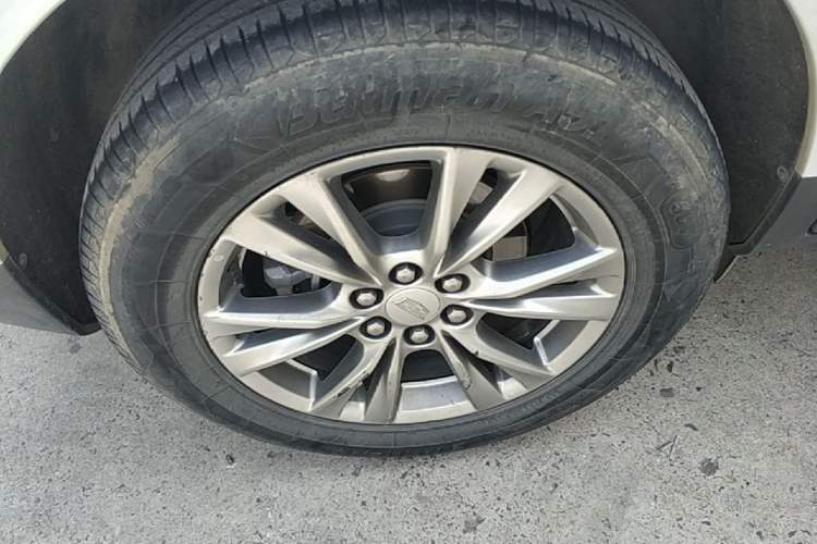 Used Cadillac XT5 2020 28T Luxury Version Exterior 5
