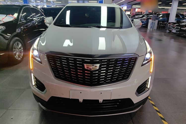 Used Cadillac XT5 2020 Revised Version 28T Luxury Edition Front