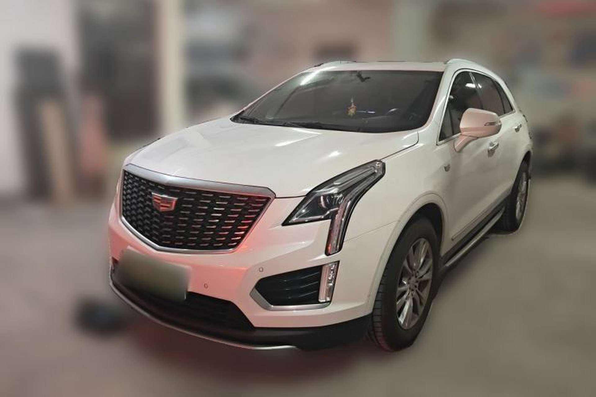 Used Cadillac XT5 2020 28T Luxury Version Front Left 45 Deg