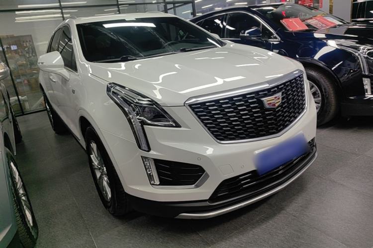 Used Cadillac XT5 2020 Revised Version 28T Luxury Edition Front Right 45 Deg