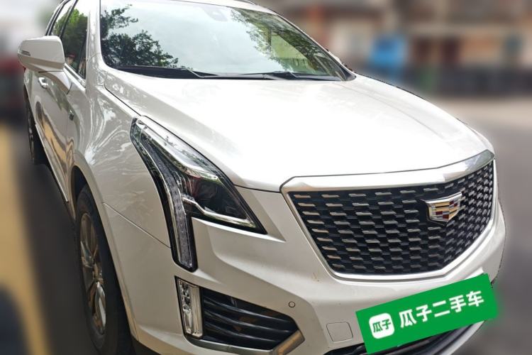 Used Cadillac XT5 2020 28T Luxury Version Front Right 45 Deg
