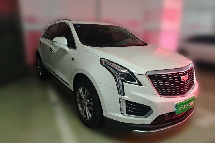 Used Cadillac XT5 2020 28T Luxury Version Front Right 45 Deg